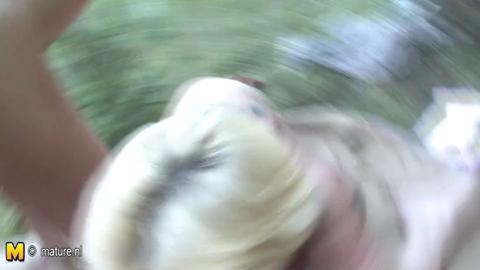 27412